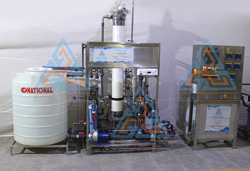 Ultra-pure water generation system 